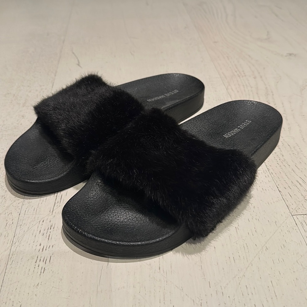 Steve Madden slides